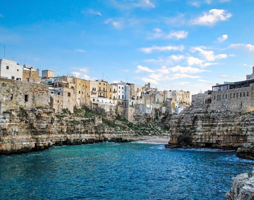 La Maison Des Voyageurs Bari Bagian luar foto